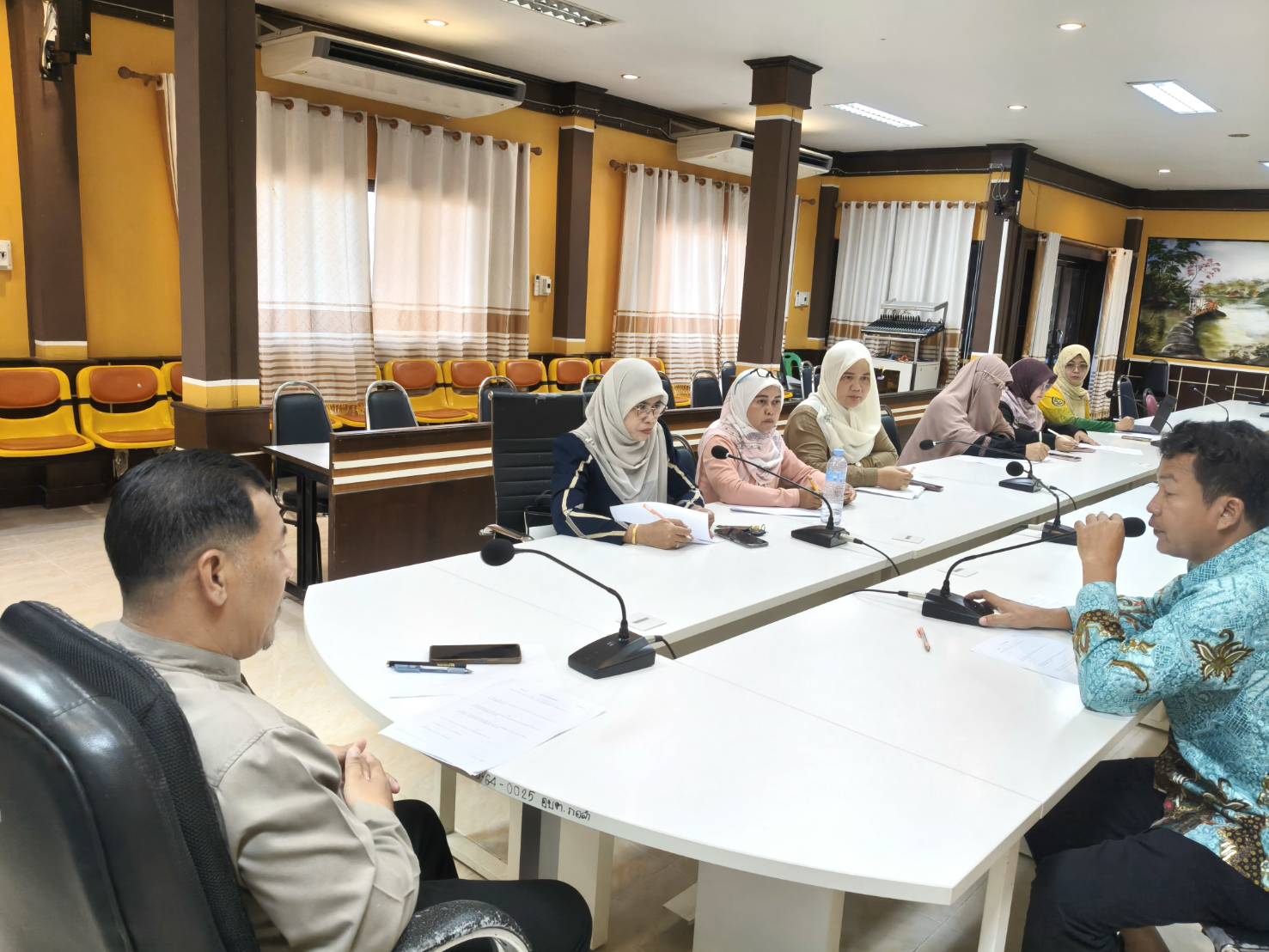 ประชุม เรื่องโครงการเงินอุดหนุนขององค์กรปกครองส่วนท้องถิ่น