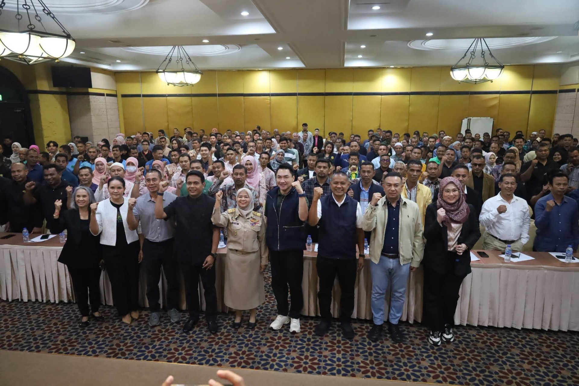 ร่วมสัมมนาบทบาท อปท.ในการส่งเสริมและพัฒนาคุณภาพชีวิตของประชาชน เพื่อการพัฒนาที่ยั่งยืนในพื้นที่จังหวัดชายแดนภาคใต้